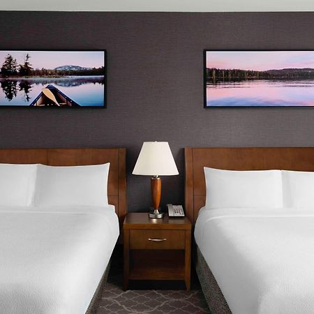 Hilton Garden Inn Calgary Airport Buitenkant foto