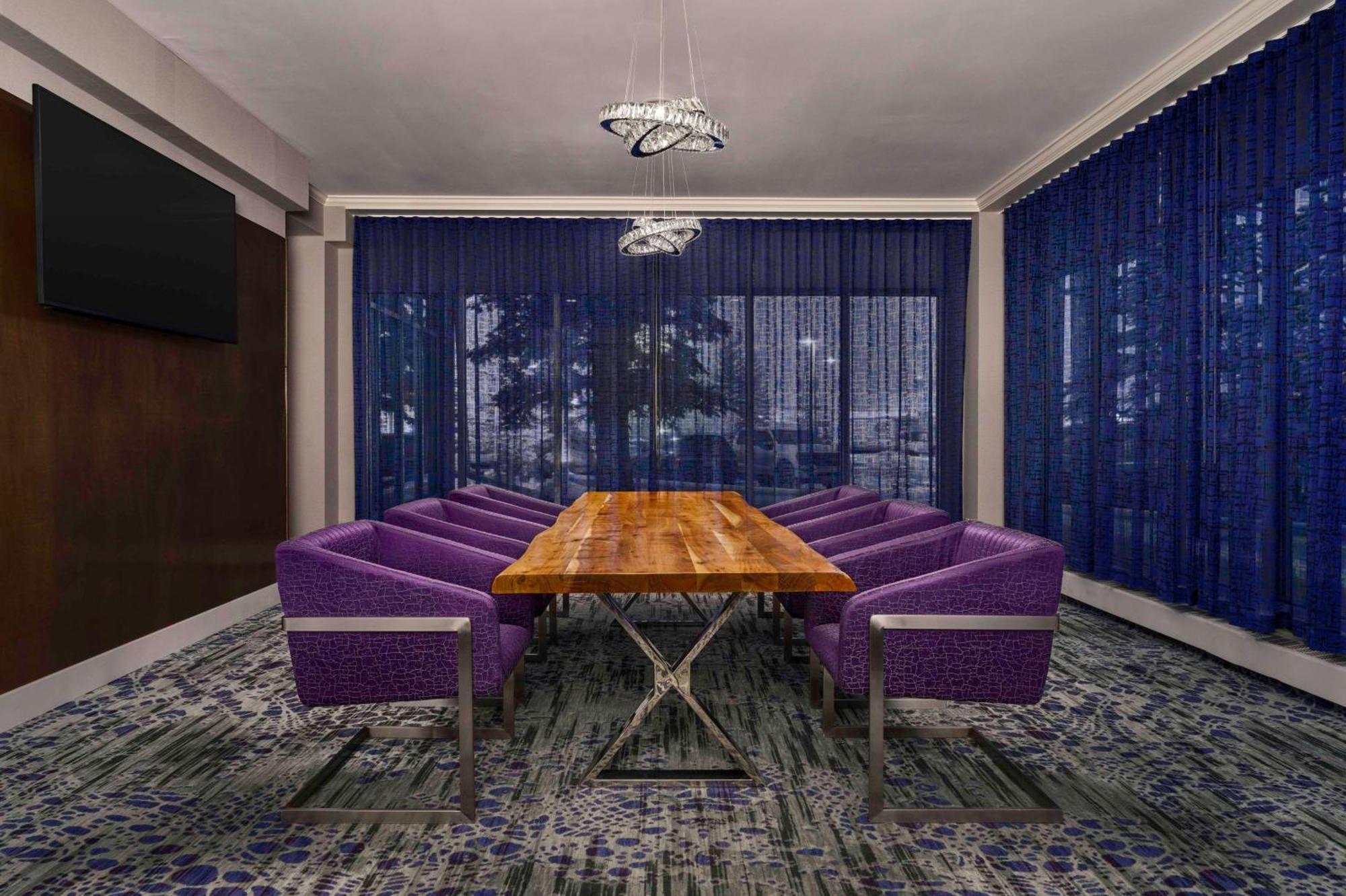 Hilton Garden Inn Calgary Airport Buitenkant foto