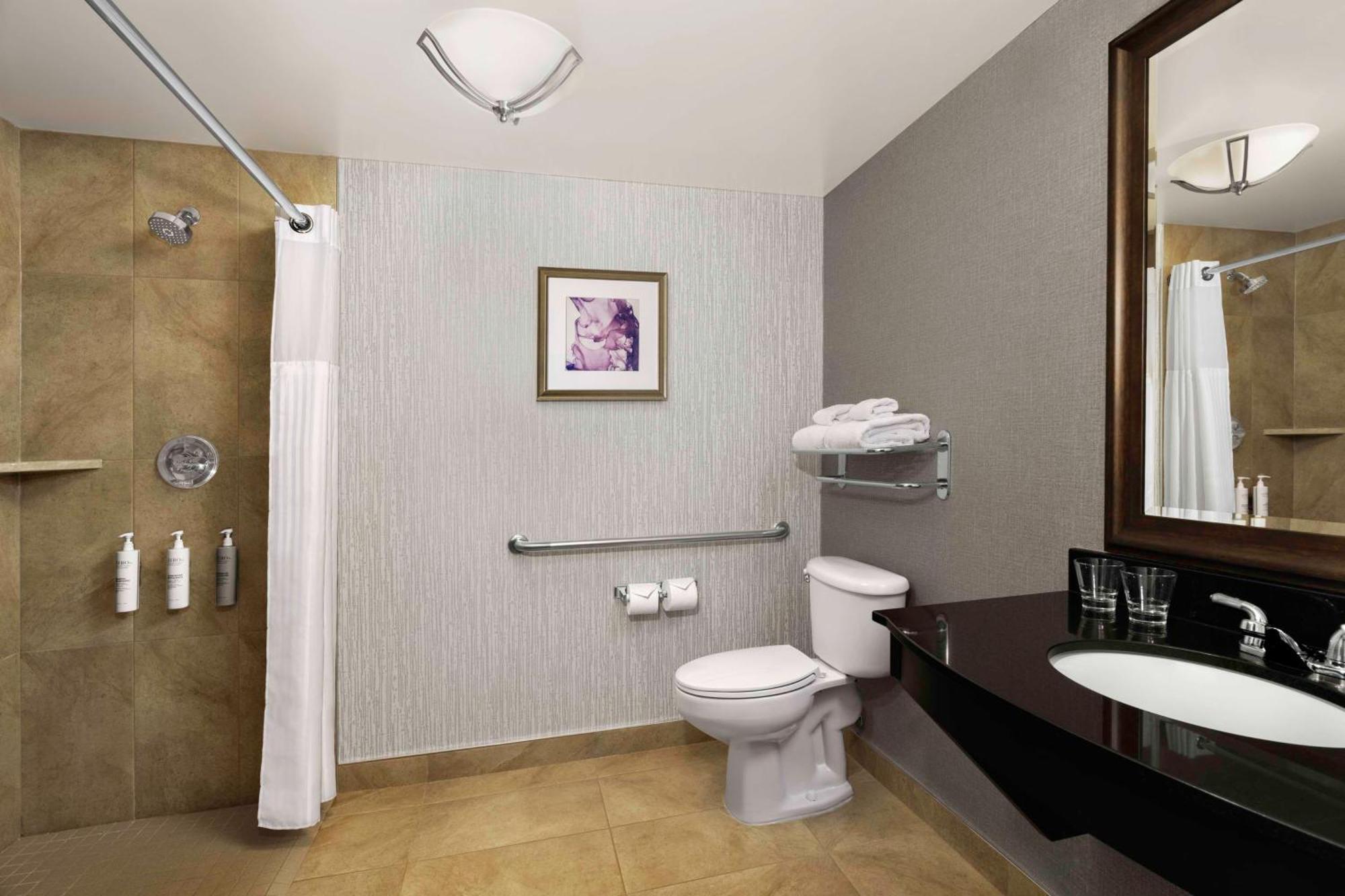 Hilton Garden Inn Calgary Airport Buitenkant foto