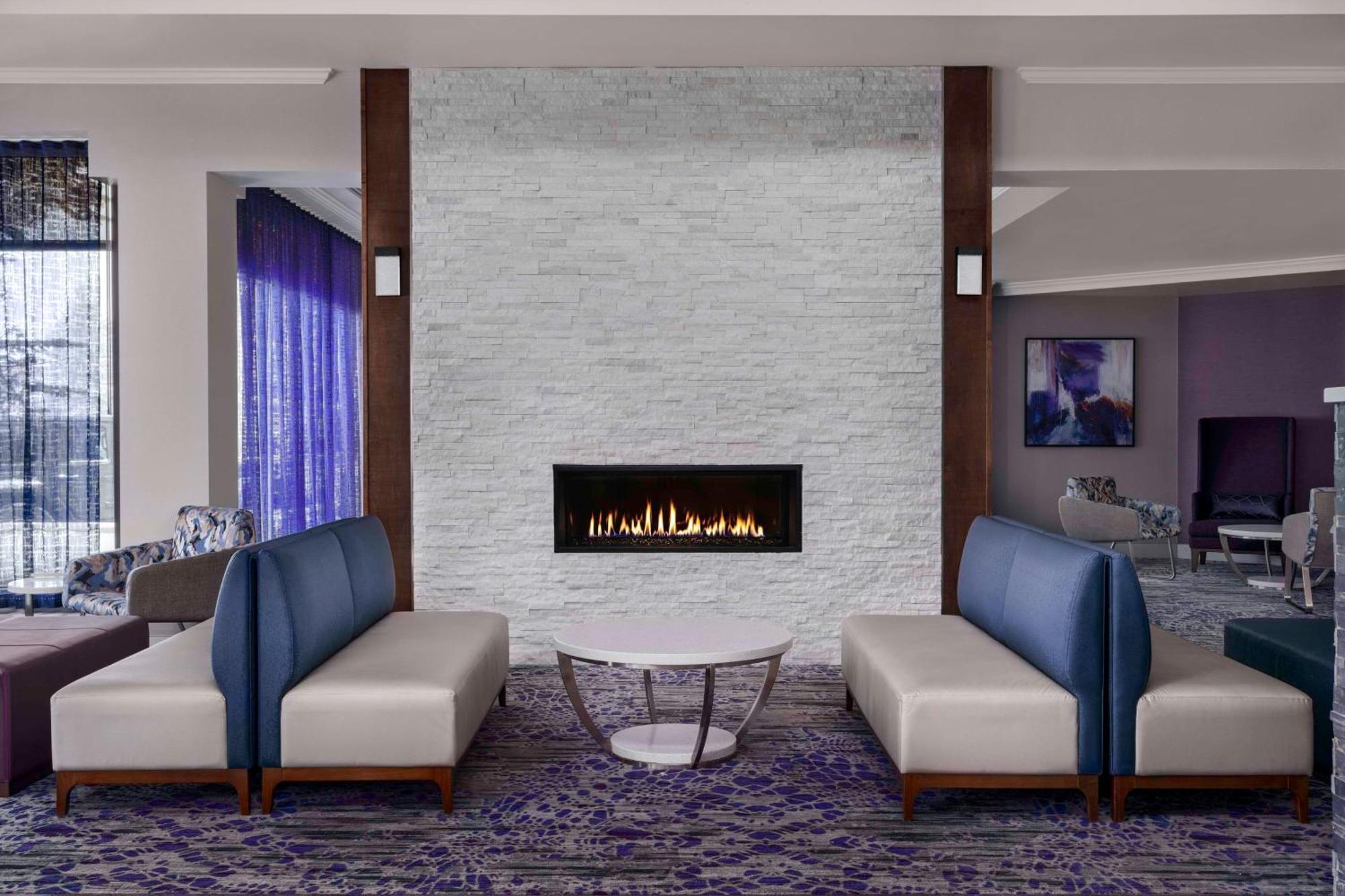 Hilton Garden Inn Calgary Airport Buitenkant foto